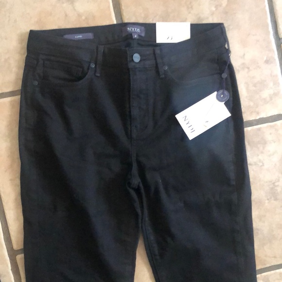 NWT NYDJ Capri (Size 8)✨ - Picture 3 of 4